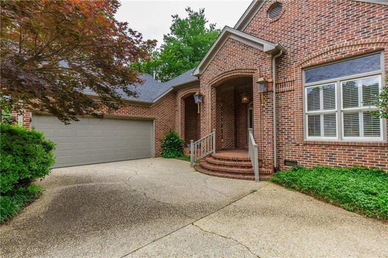 2309 Hickory Ave, Burlington, NC 27215
