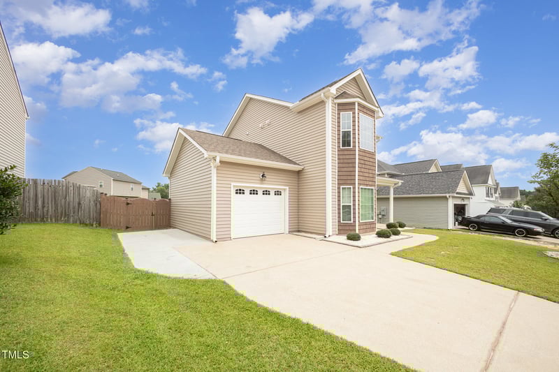 2309 King Malcolm Ln, Zebulon, NC 27597