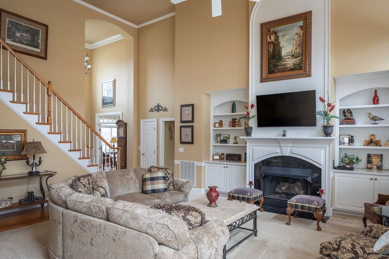 2309 Narrawood St, Raleigh, NC 27614