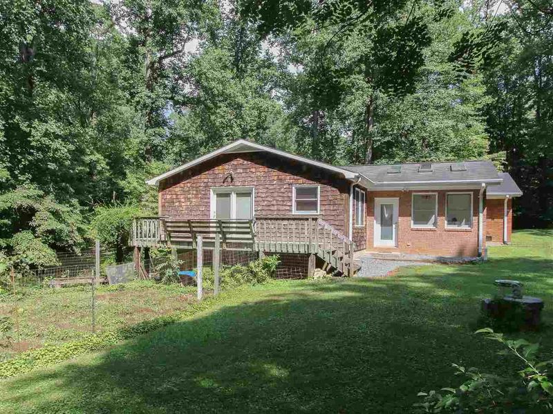 2309 Stansbury Rd, Chapel Hill, NC 27516