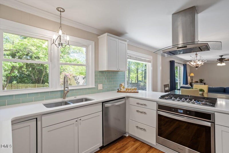 2309 Stewart St, Fuquay Varina, NC 27526