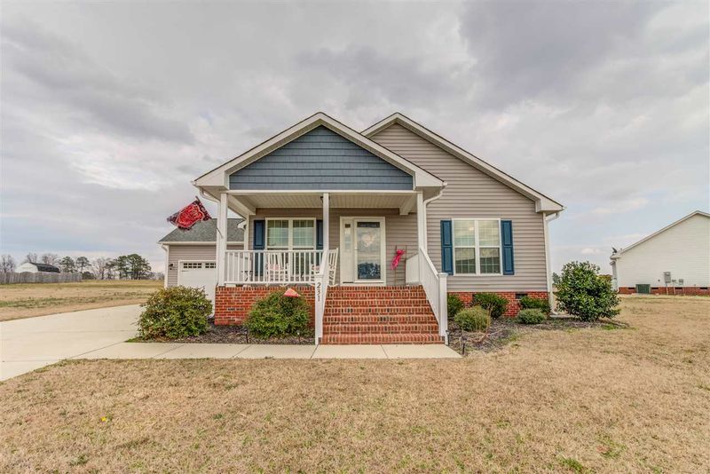 231 Golden Oats Dr, Angier, NC 27501