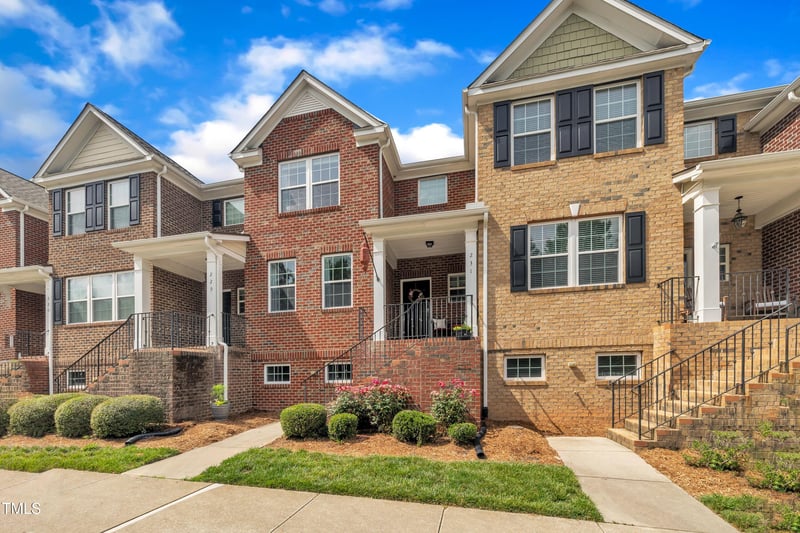 231 Grindstone Dr, Apex, NC 27502