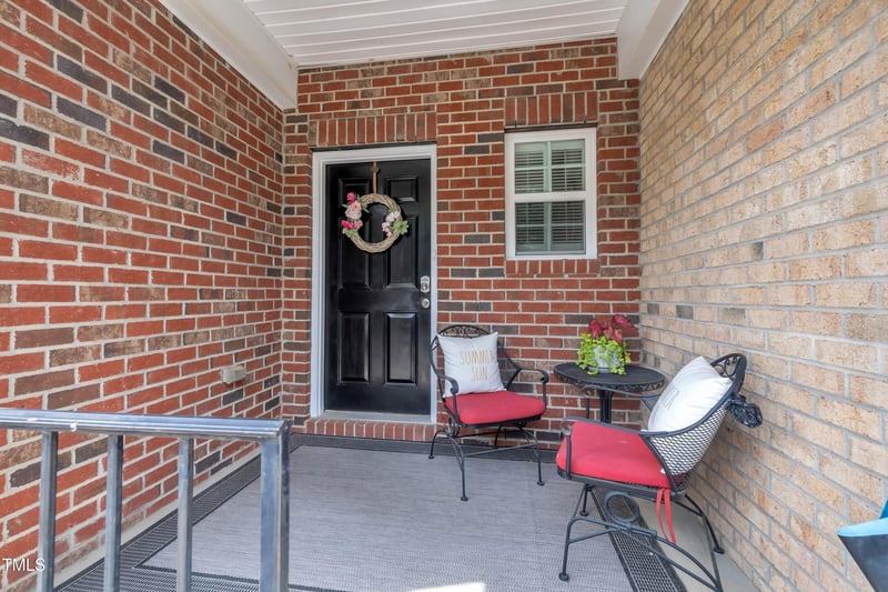231 Grindstone Dr, Apex, NC 27502