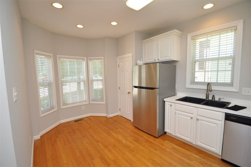 231 Harbor Creek Dr, Cary, NC 27511