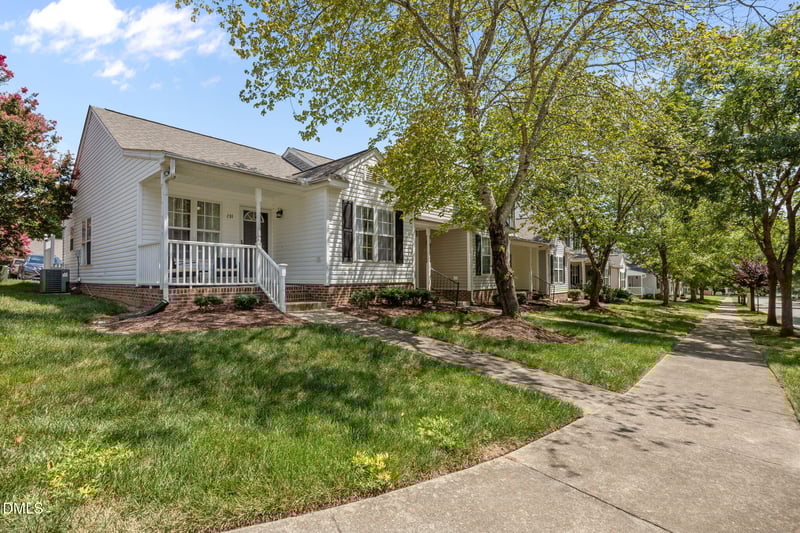 231 Highgate Cir, Wake Forest, NC 27587