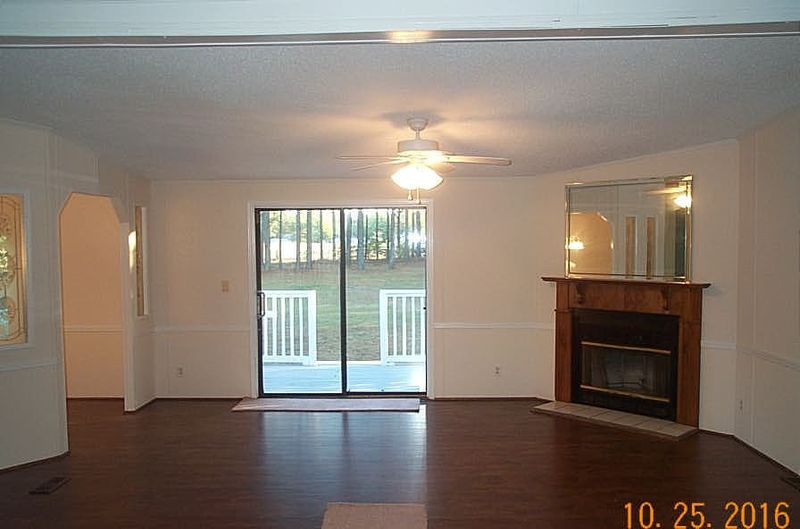 231 Howards Ln, Dunn, NC 28334