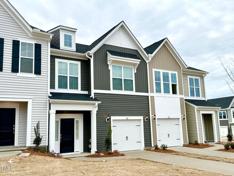 231 Pansy Pk #266, Clayton, NC 27520