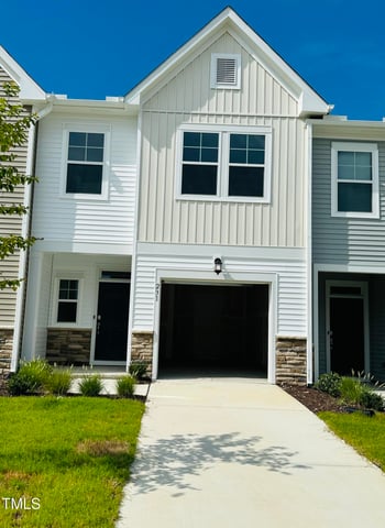 231 Paramount Dr, Smithfield, NC 27577
