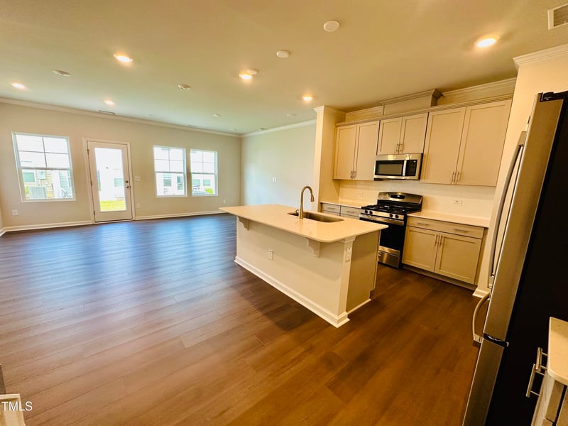 231 Paramount Dr, Smithfield, NC 27577
