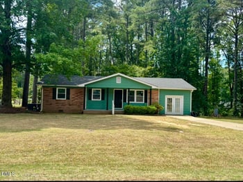231 Pineland Ave, Clayton, NC 27520