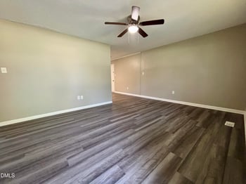 231 Pineland Ave, Clayton, NC 27520