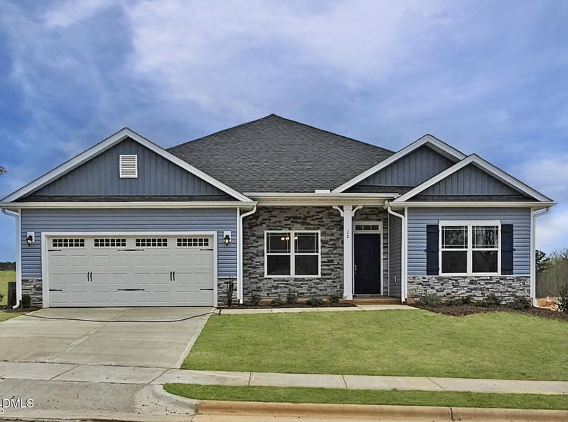 231 River Chapel Dr, Fuquay Varina, NC 27526