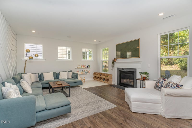 231 Silverhawk Ln, Durham, NC 27703