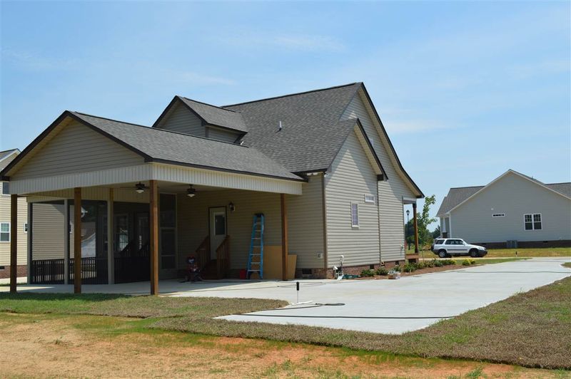 231 Westchase Dr, Clayton, NC 27527