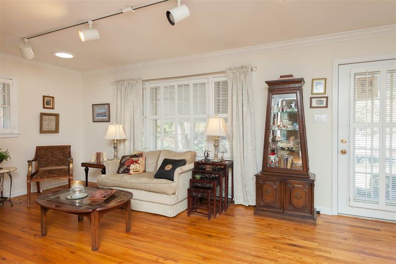 2310 Lindmont Ave, Durham, NC 27704