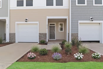 2310 Oakwood Meadows Ct, Raleigh, NC 27604