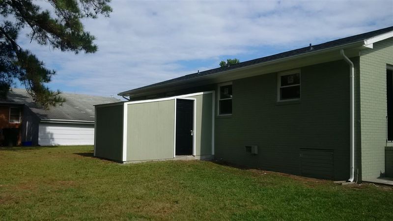 2310 Wintergreen Pl, Durham, NC 27707