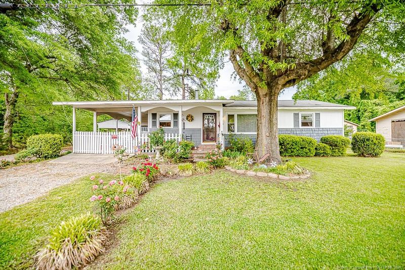 2311 Caroline Dr, Sanford, NC 27330