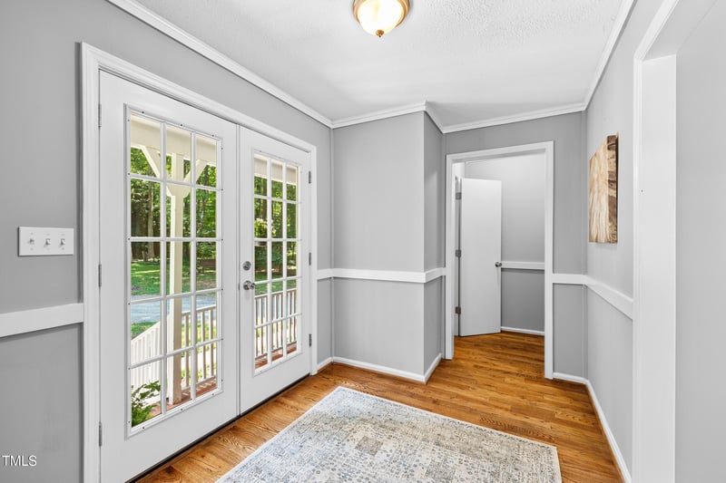 2311 Falls Dr, Chapel Hill, NC 27514