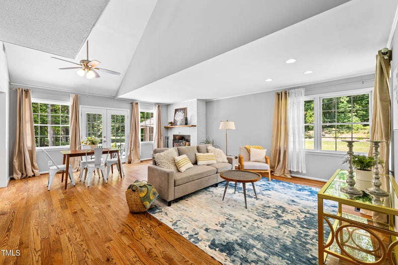 2311 Falls Dr, Chapel Hill, NC 27514