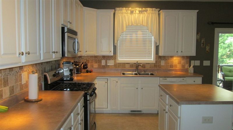2312 Brasstown Ln, Apex, NC 27502
