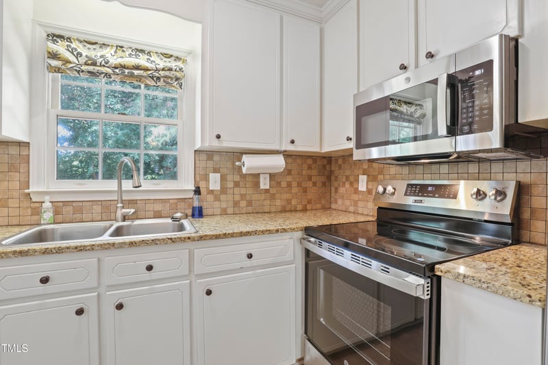 2312 Brasswynd Ct, Fuquay Varina, NC 27526