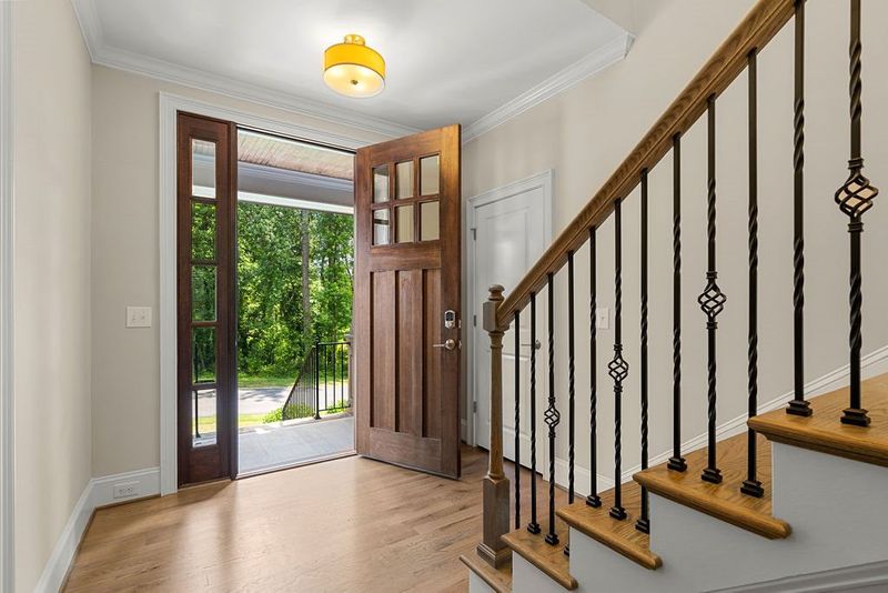 2312 Mill Estates Ln, Raleigh, NC 27606