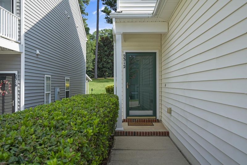 2312 Persimmon Ridge Dr, Raleigh, NC 27604