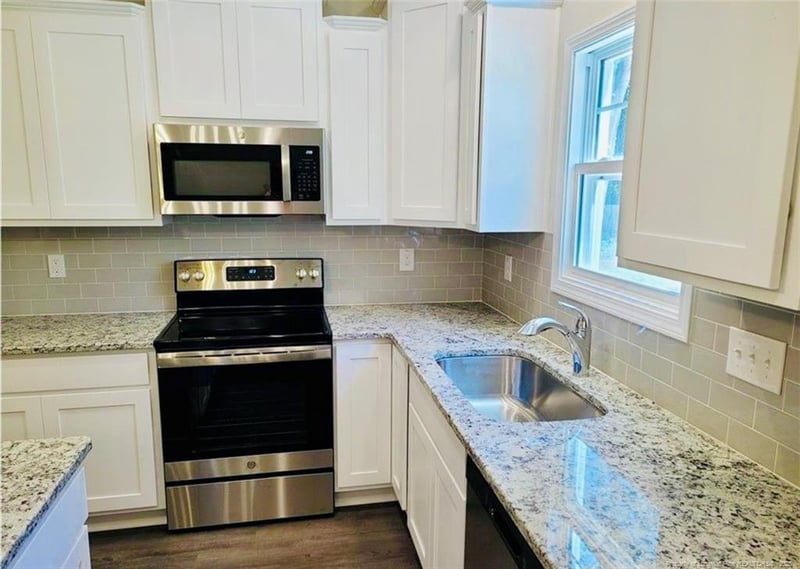 2312 Smith Rd, Hope Mills, NC 28348