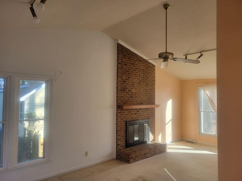 2312 Tamarack Ct, Raleigh, NC 27612