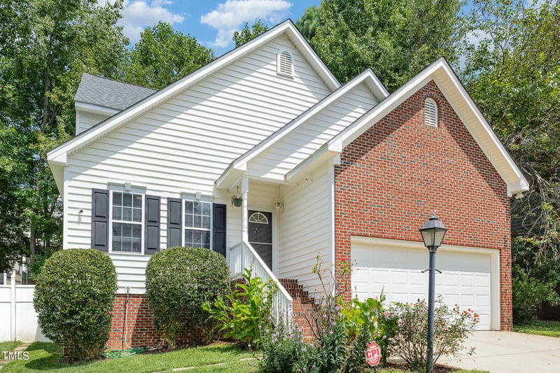 2313 Horizon Hike Ct, Raleigh, NC 27603