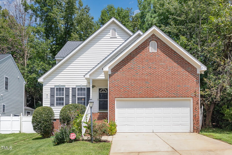 2313 Horizon Hike Ct, Raleigh, NC 27603