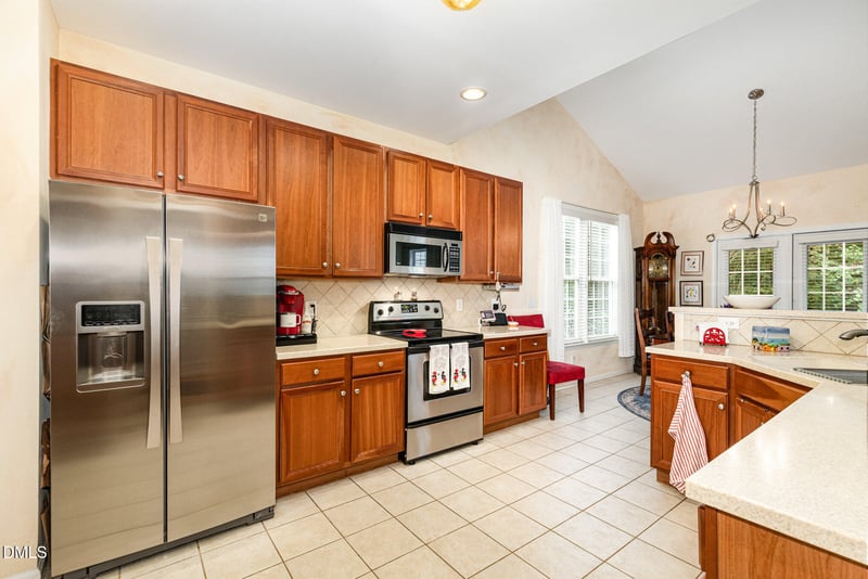 2313 Summit Dr, Hillsborough, NC 27278