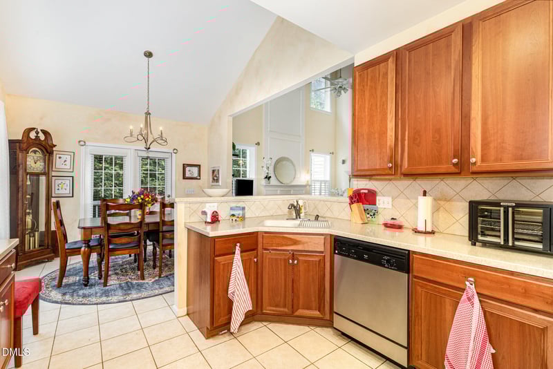 2313 Summit Dr, Hillsborough, NC 27278