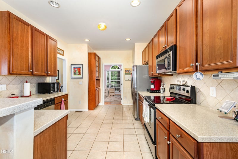2313 Summit Dr, Hillsborough, NC 27278