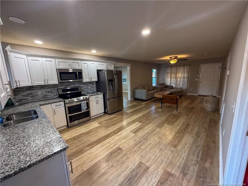 2313 Weatherwood Ct, Sanford, NC 27330