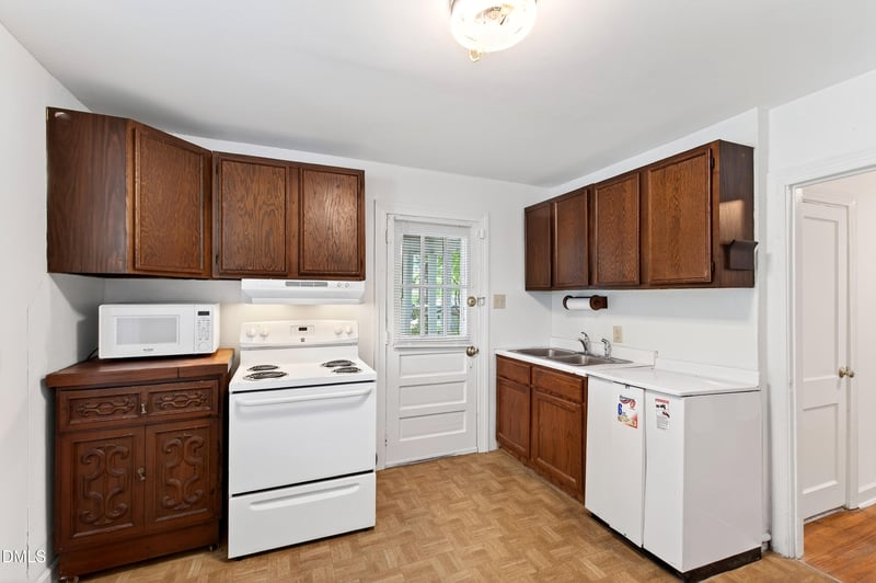 2316 Bedford Ave, Raleigh, NC 27607