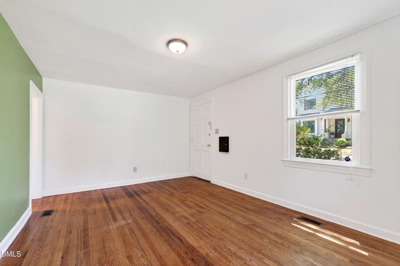 2316 Bedford Ave, Raleigh, NC 27607
