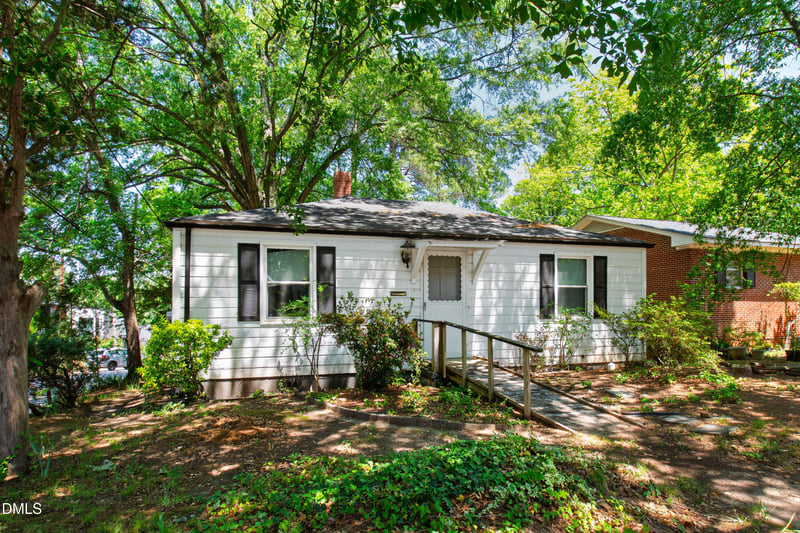 2316 Bedford Ave, Raleigh, NC 27607