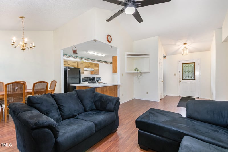 2316 Carthage Cir, Raleigh, NC 27604