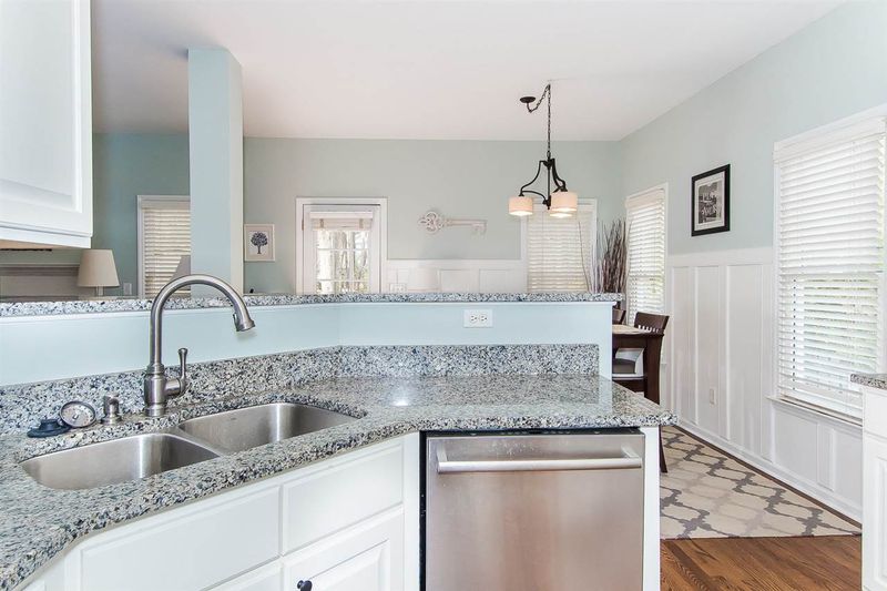 2316 Filigree Ct, Raleigh, NC 27614