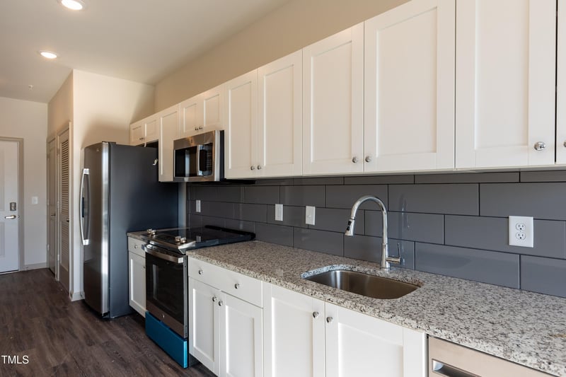 2316 Gathering Square Ct, Fuquay Varina, NC 27526