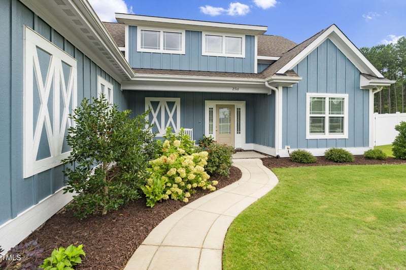2316 Kingston Wood Dr, Fuquay Varina, NC 27526