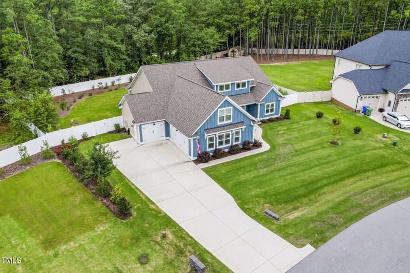 2316 Kingston Wood Dr, Fuquay Varina, NC 27526