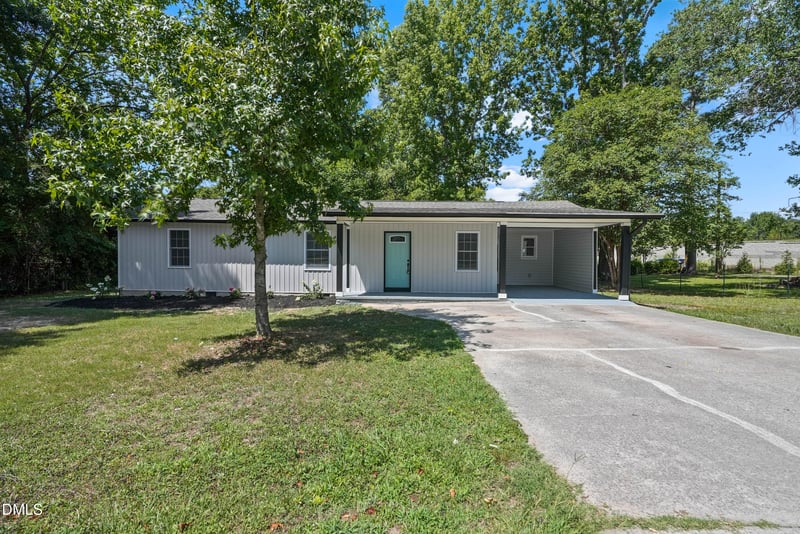 2318 Caroline Dr, Sanford, NC 27330