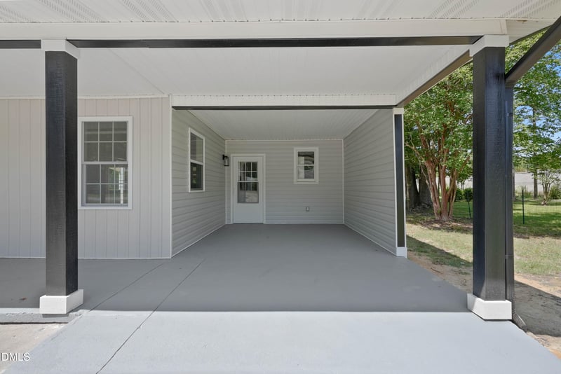 2318 Caroline Dr, Sanford, NC 27330