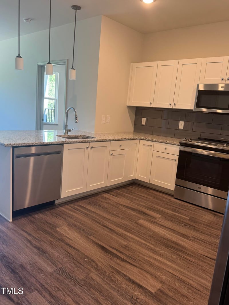 2318 Gathering Square Ct, Fuquay Varina, NC 27526