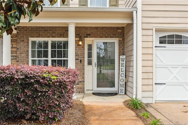 2319 Bentridge Ln, Fayetteville, NC 28304