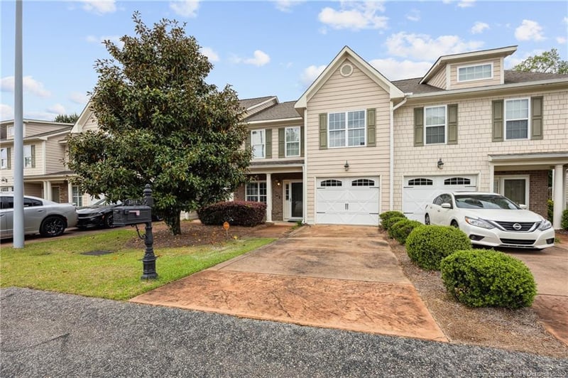 2319 Bentridge Ln, Fayetteville, NC 28304